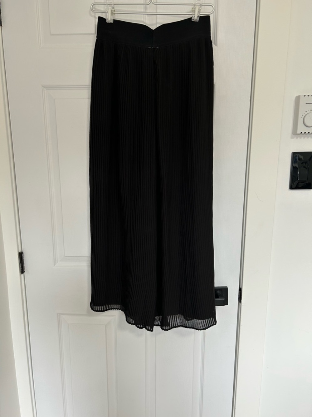 Tristan Black Wide-Leg Pants - Picture 3 of 7